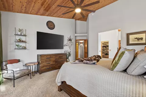 Bedroom - 4240 W Sugar Pine Loop, Show Low, AZ 85901 photo 2 of 5