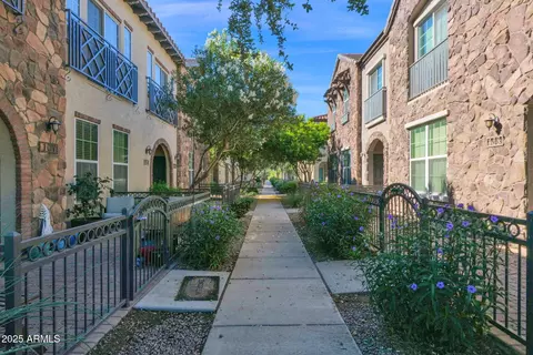 4761 E Portola Valley Dr #102, Gilbert, AZ 85297