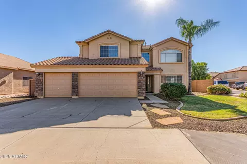 835 E Stirrup Ln, San Tan Valley, AZ 85143