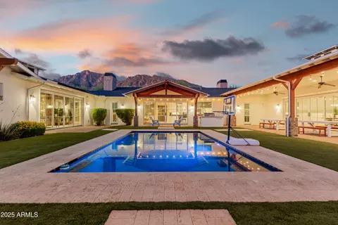 4442 N 59th Pl, Phoenix, AZ 85018
