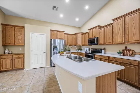 Kitchen - 3471 E Fairview St, Gilbert, AZ 85295 photo 1 of 5