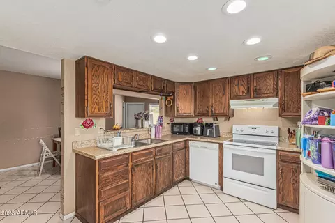 Kitchen - 3504 E Delta Ave, Mesa, AZ 85204 photo 1 of 3