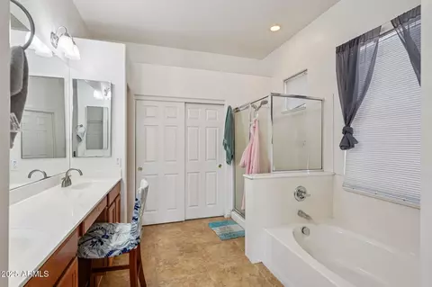 Bath - 2515 W Minton St, Phoenix, AZ 85041 photo 1 of 2