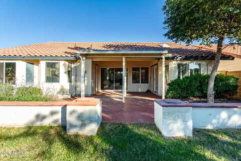 Exterior - 11802 S 46th St, Phoenix, AZ 85044 photo 6 of 7