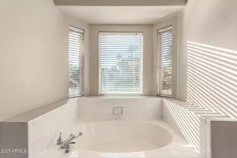 Bath - 11802 S 46th St, Phoenix, AZ 85044 photo 2 of 4