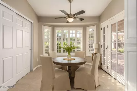 Dining - 11802 S 46th St, Phoenix, AZ 85044 photo 1 of 1
