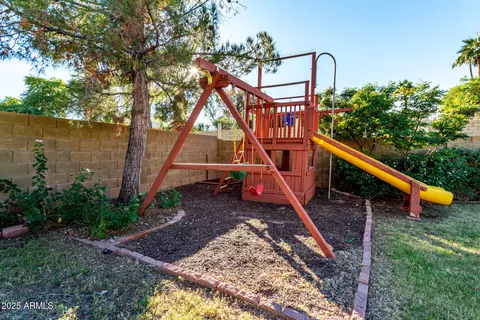 Exterior - 11802 S 46th St, Phoenix, AZ 85044 photo 7 of 7