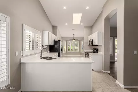 Kitchen - 11802 S 46th St, Phoenix, AZ 85044 photo 2 of 3