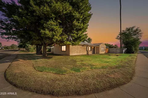 3919 N 19th St, Phoenix, AZ 85016