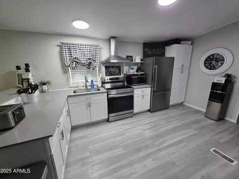 9539 E Arbor Cir, Mesa, AZ 85208 photo 10