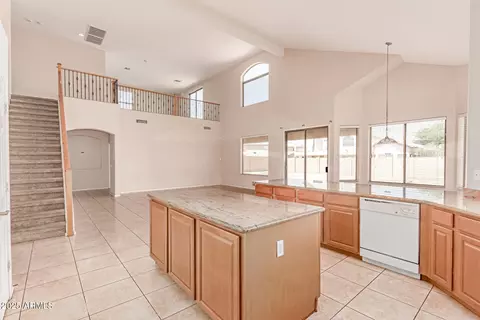 Kitchen - 7418 S 25th Ln, Phoenix, AZ 85041 photo 3 of 4