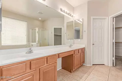 Bath - 7418 S 25th Ln, Phoenix, AZ 85041 photo 2 of 3