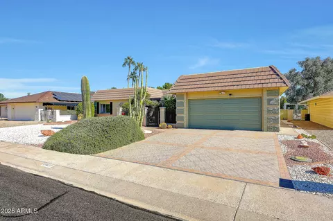 17427 N Lindgren Ave, Sun City, AZ 85373