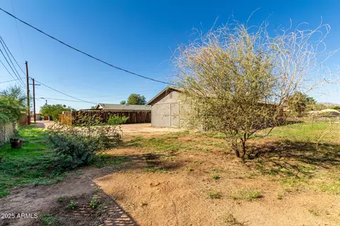 Exterior - 301 S Elmont Dr, Apache Junction, AZ 85120 photo 5 of 8