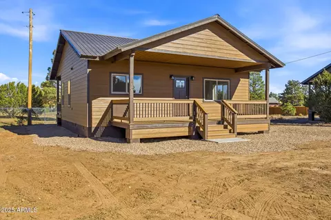 2224 Meadow Ln, Overgaard, AZ 85933