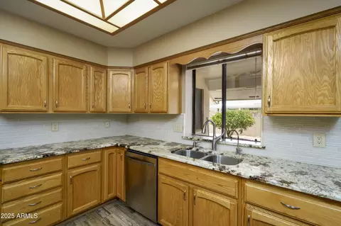 Kitchen - 8230 E Navarro Ave, Mesa, AZ 85209 photo 3 of 4