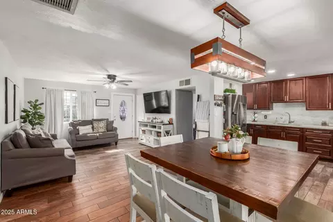 Dining - 1702 E Chambers St, Phoenix, AZ 85040 photo 1 of 2