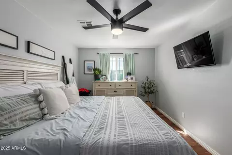 Bedroom - 1702 E Chambers St, Phoenix, AZ 85040 photo 2 of 8