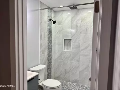 Bath - 6420 S 4th Ave, Phoenix, AZ 85041 photo 7 of 12