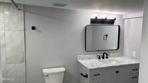 Bath - 6420 S 4th Ave, Phoenix, AZ 85041 photo 9 of 12