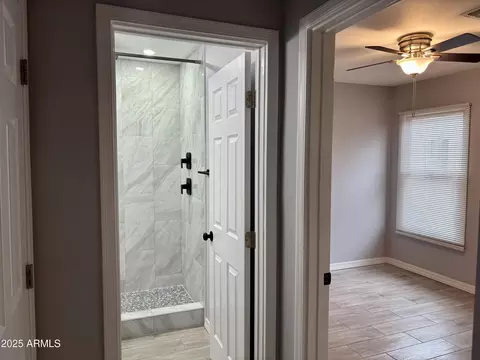 Entry Way - 6420 S 4th Ave, Phoenix, AZ 85041 photo 6 of 9
