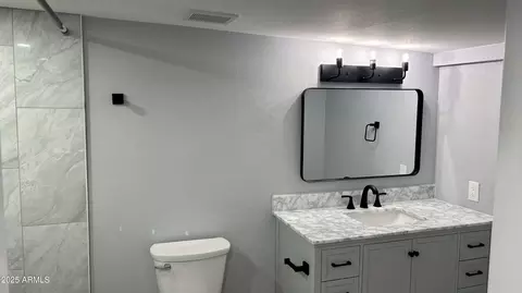 Bath - 6420 S 4th Ave, Phoenix, AZ 85041 photo 10 of 12