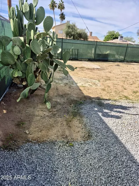 Exterior - 6420 S 4th Ave, Phoenix, AZ 85041 photo 11 of 14