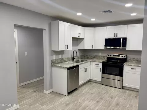 Kitchen - 6420 S 4th Ave, Phoenix, AZ 85041 photo 2 of 5