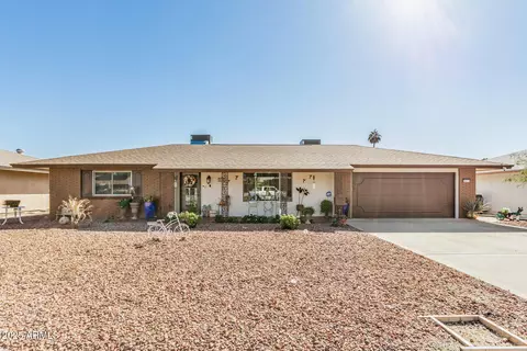 9433 W Greenway Rd, Sun City, AZ 85351