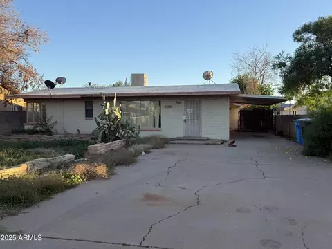 1145 Eva St, Phoenix, AZ 85020