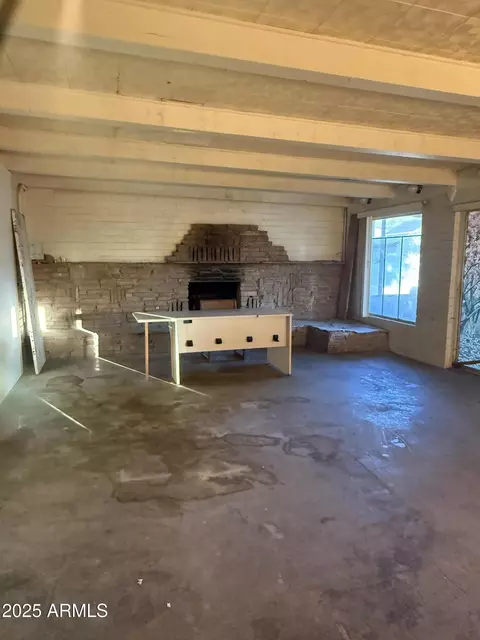 Living - 1145 Eva St, Phoenix, AZ 85020 photo 2 of 2