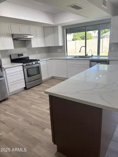Kitchen - 14815 N 24th Dr, Phoenix, AZ 85023 photo 2 of 6