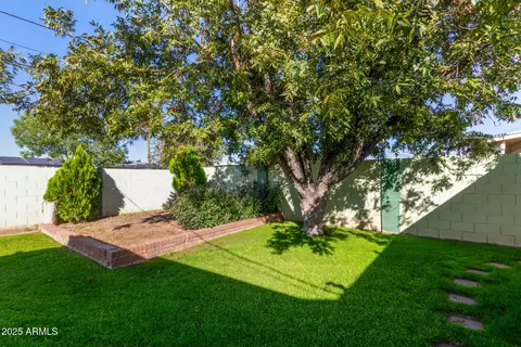 Exterior - 120 S Sahuaro Dr, Gilbert, AZ 85233 photo 7 of 7