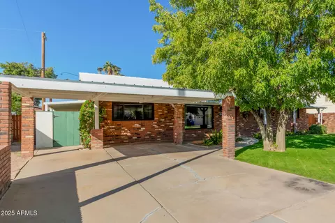 Exterior - 120 S Sahuaro Dr, Gilbert, AZ 85233 photo 3 of 7