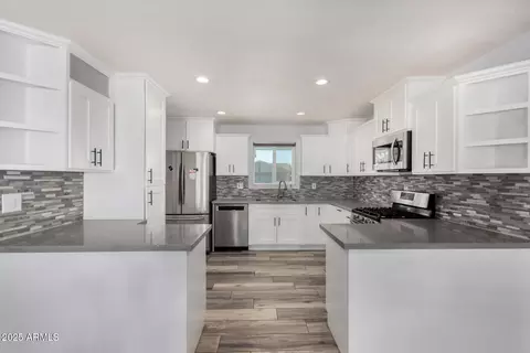 Kitchen - 2340 E Sylvia St, Phoenix, AZ 85022 photo 1 of 3