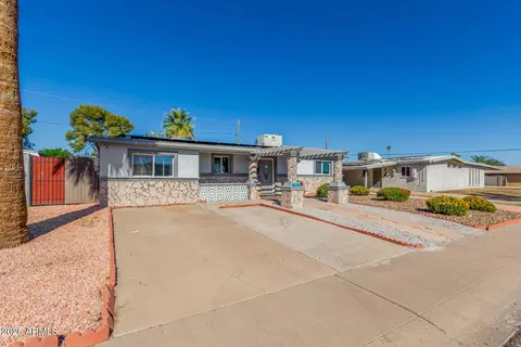 Exterior - 2340 E Sylvia St, Phoenix, AZ 85022 photo 1 of 8