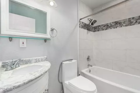 Bath - 2340 E Sylvia St, Phoenix, AZ 85022 photo 1 of 3