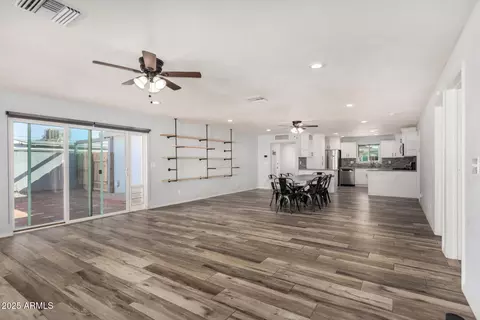 Living - 2340 E Sylvia St, Phoenix, AZ 85022 photo 1 of 1