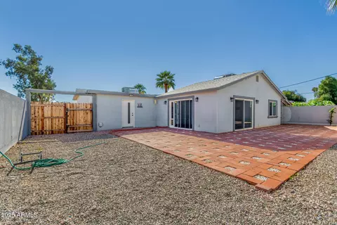 Exterior - 2340 E Sylvia St, Phoenix, AZ 85022 photo 4 of 8