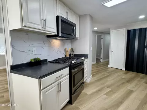 8401 N 67th Ave #59, Glendale, AZ 85302
