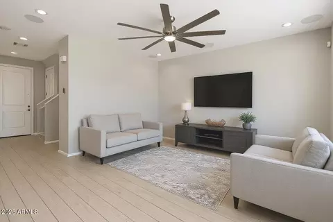 614 N 110th Dr, Avondale, AZ 85323