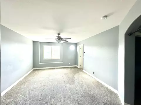 Living - 4046 E Saint John Rd, Phoenix, AZ 85032 photo 3 of 3