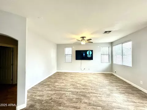 Living - 4046 E Saint John Rd, Phoenix, AZ 85032 photo 2 of 3