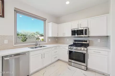 25426 N Hackberry Dr, Phoenix, AZ 85083 photo 16
