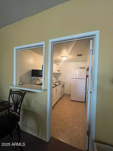 Kitchen - 1320 E Bethany Home Rd #72, Phoenix, AZ 85014 photo 3 of 5