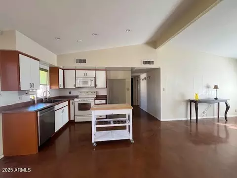 Kitchen - 1320 E Bethany Home Rd #72, Phoenix, AZ 85014 photo 4 of 5