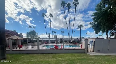 Exterior - 1320 E Bethany Home Rd #72, Phoenix, AZ 85014 photo 2 of 9