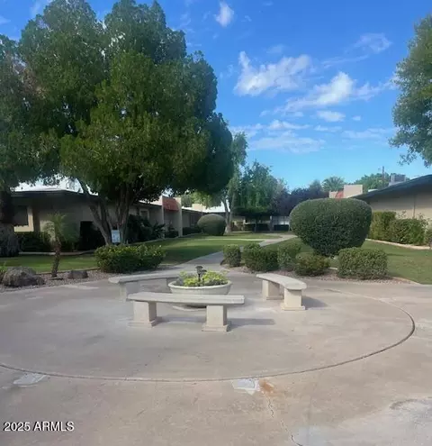 Exterior - 1320 E Bethany Home Rd #72, Phoenix, AZ 85014 photo 6 of 9