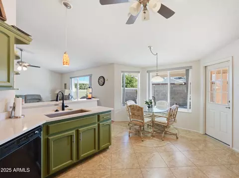 Kitchen - 7953 E Milagro Ave, Mesa, AZ 85209 photo 5 of 6