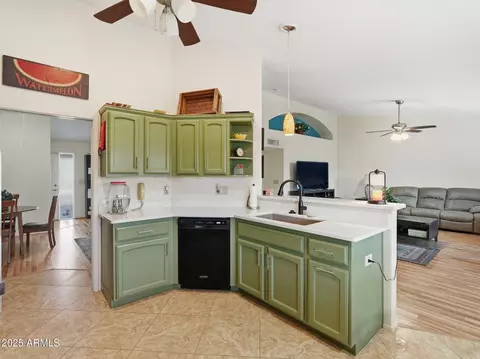 Kitchen - 7953 E Milagro Ave, Mesa, AZ 85209 photo 4 of 6